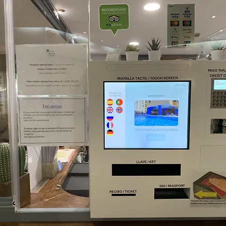 Отель Palm Club