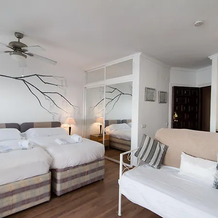 Palm Beach Club Apartamentos Otel *