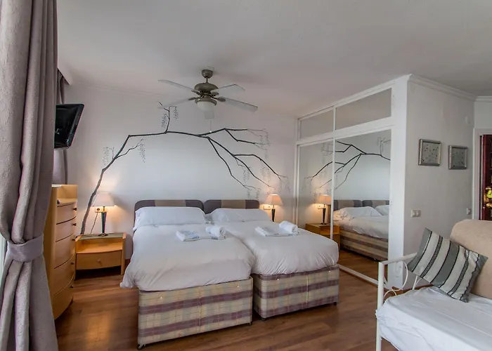 Palm Beach Club Apartamentos Hotel *