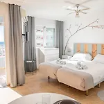Palm Club * توريمولينوس